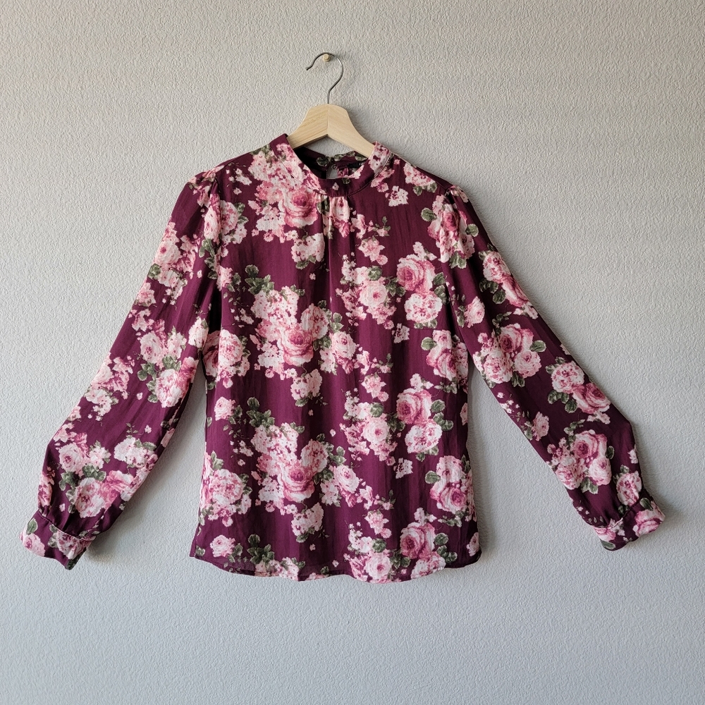 FOREVER 21 | HIGH NECK FLOWER BLOUSE | SIZE M